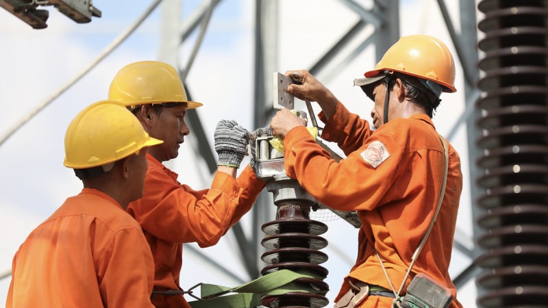 EVN nói gì về khoản lãi gần 52.000 tỷ và 152.000 tỷ đồng gửi ngân hàng?