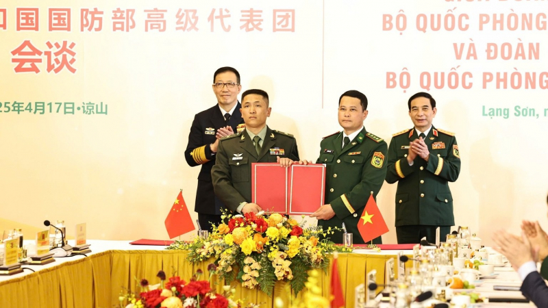 Bộ trưởng Bộ Quốc phòng 2 nước Việt Nam và Trung Quốc hội đàm