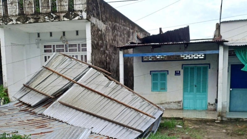 An Giang: Dông lốc gây thiệt hại gần 100 căn nhà