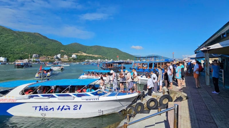 Khánh Hòa đón hơn 1 triệu lượt khách dịp lễ 30/4 và 1/5