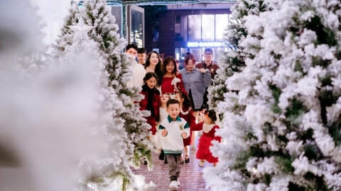 “Nhà của ông già Noel” bất ngờ xuất hiện tại khu đô thị của nhà sáng lập Ecopark