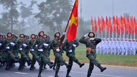 Tiêu chí xét thăng quân hàm cấp tướng vượt bậc, trước thời hạn là gì?