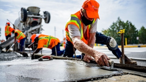 Quản lý lao động di cư quốc tế ở Việt Nam và những kiến nghị hoàn thiện