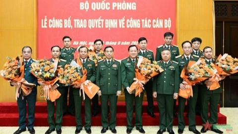 Đại tướng Phan Văn Giang trao quyết định thăng hàm cấp Tướng nhiều lãnh đạo chủ chốt