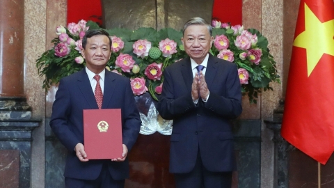 Tổng Bí thư, Chủ tịch nước Tô Lâm trao quyết định bổ nhiệm Đại sứ Việt Nam tại Lào