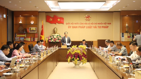 Đề xuất tổng rà soát toàn diện hệ thống pháp luật, tháo gỡ điểm nghẽn tạo đà phát triển