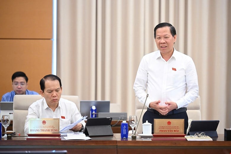 Dự thảo Luật nhà giáo: Tiền lương cần cao gấp đôi, gấp ba để thu hút những người giỏi nhất làm giáo viên