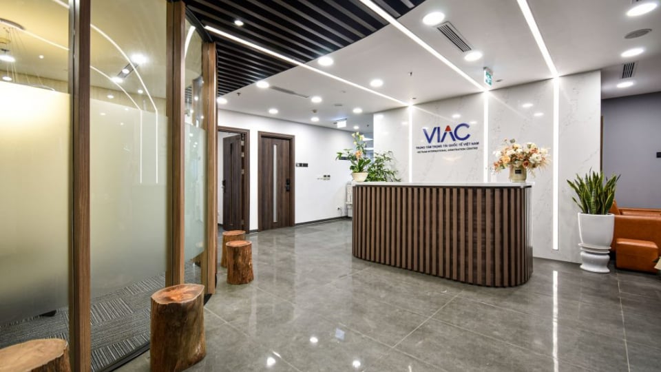 Thẩm quyền tài phán khi đàm phán không thành trong trường hợp hoàn cảnh thay đổi cơ bản theo Điều 420 Bộ luật Dân sự năm 2015