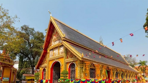 Tour Lào: Chuyến hành hương về miền đất Phật thiêng liêng