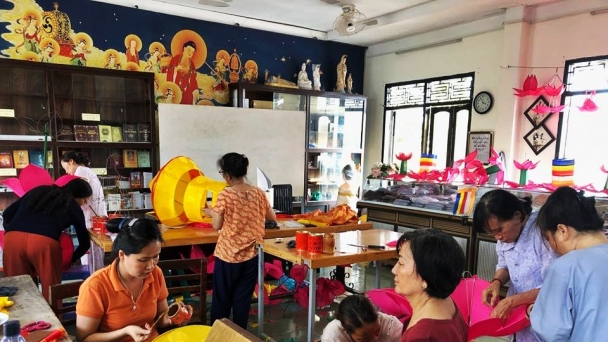 Lễ hội hoa đăng trên sông Cái kính mừng Đại lễ Vesak Liên Hợp Quốc 2019