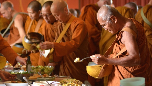 Tại sao phải ăn chay trong những ngày trai giới?