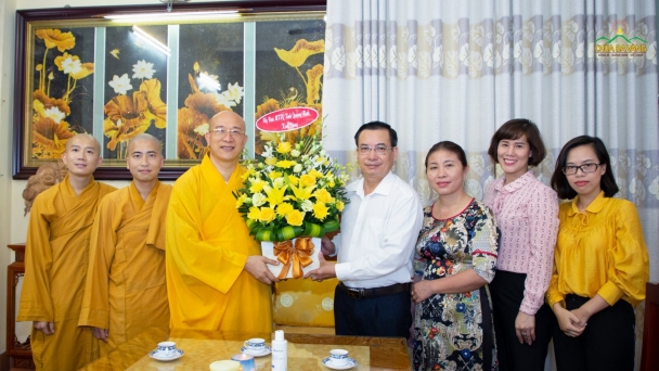 Các cơ quan thăm, chúc mừng chùa Ba Vàng nhân mùa Vu Lan Báo Hiếu