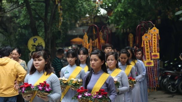 Tháng 7 Vu Lan báo hiếu: Ý nghĩa bông hồng đỏ, hồng trắng, hồng vàng cài áo?