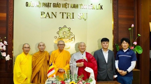 Đoàn Phật giáo Hội Thiên Thai tông (Hàn Quốc) thăm BTS Phật giáo tỉnh Đắk Lắk
