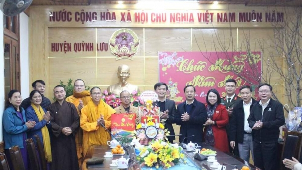 Nghệ An: Ban Trị sự Phật giáo huyện Quỳnh Lưu thăm và chúc Tết các ban ngành cơ quan trong huyện