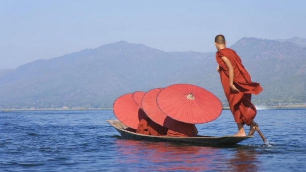 Sông có khúc, người có lúc