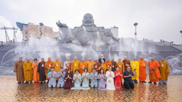 Đoàn lãnh đạo TW GHPGVN, Hòa thượng Chủ tịch ICDV và đại biểu Vesak 2025 thăm, làm việc tại núi Bà Đen, Tây Ninh