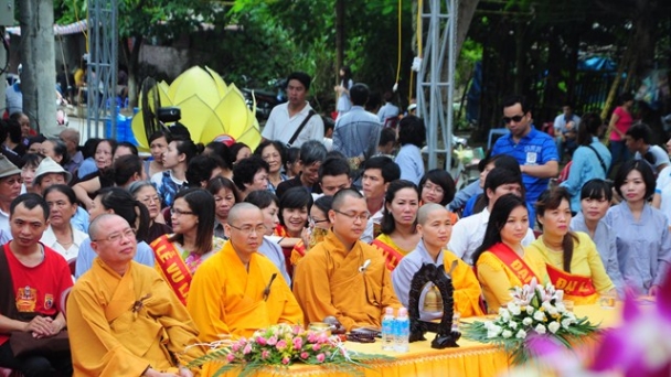 Hải Phòng: Vu lan báo hiếu PL.2558 tại chùa Hang, Đồ Sơn