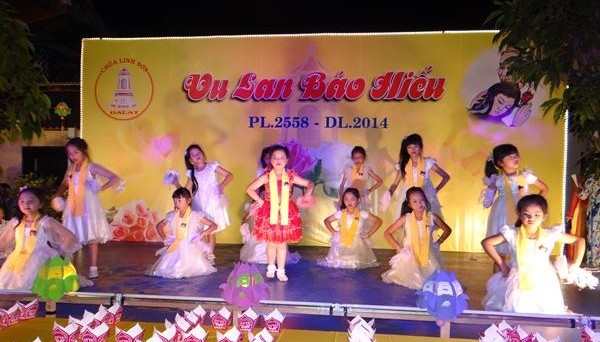 Lâm Đồng: Mừng Vu Lan hiếu hạnh tại chùa Linh Sơn và chùa Tuệ Quang 