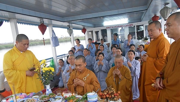 Đà Nẵng: Phóng sinh kỷ niệm Khánh đản Bồ tát Quán Thế Âm