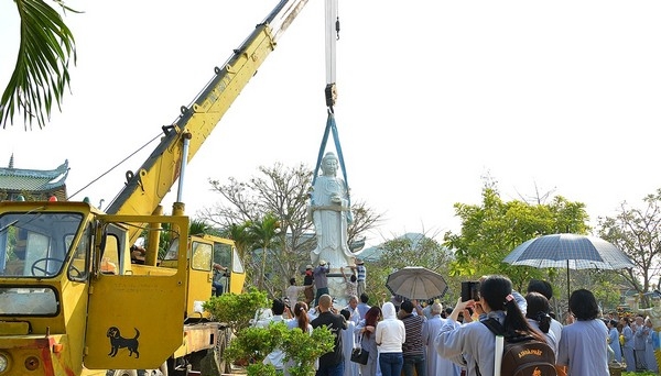 Đà Nẵng: Lễ tôn trí tượng Phật A Di Đà tại chùa Hương Sơn