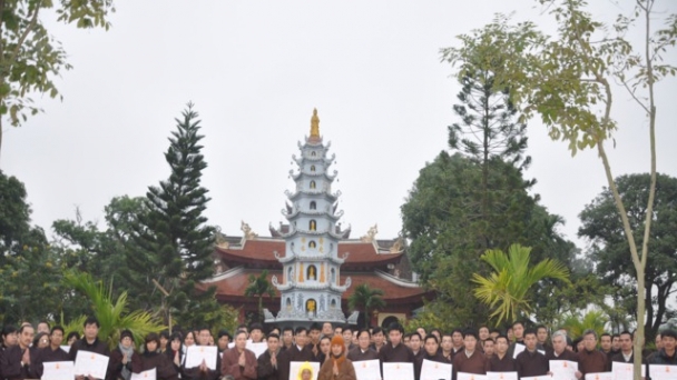 Hà Nội: Hơn 120 cán bộ, công nhân viên AVG Quy Y tại tổ đình Viên Minh 