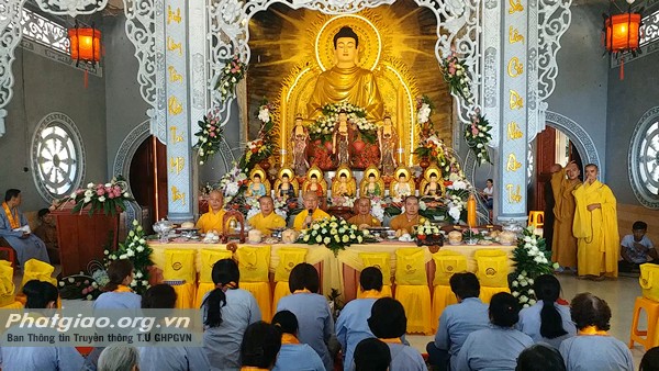 An Giang: Hàng trăm tăng ni, phật tử lên núi Cấm tham dự lễ Vu Lan