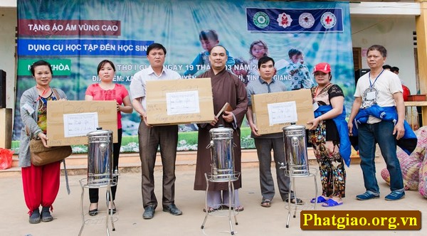 CLB Hà Nội 14 Chữ và trẻ em vùng cao Hà Giang