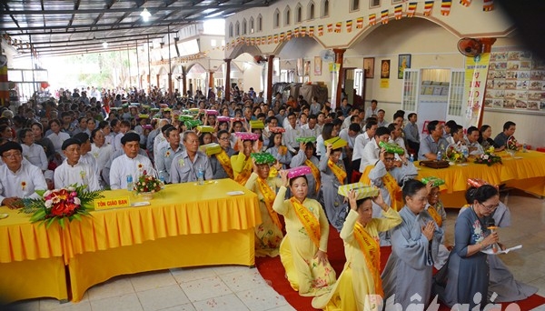 Cà Mau: Đại lễ Vu Lan báo hiếu; Dâng cúng pháp Y Ca sa 