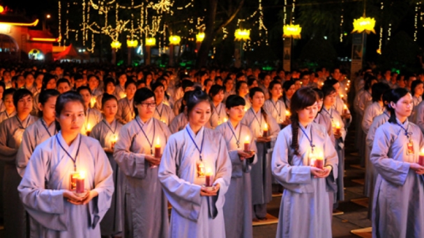 Cầu nguyện là chánh tín hay mê tín?