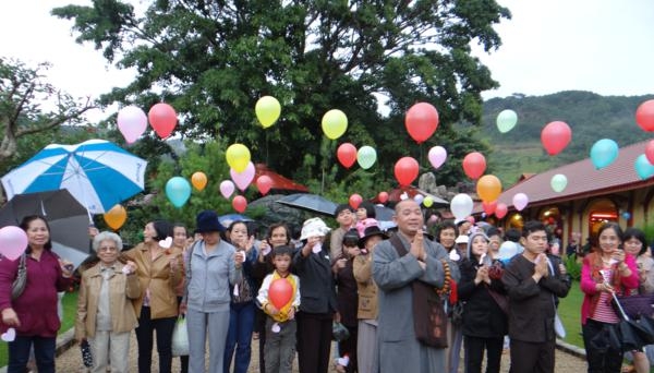 Lâm Đồng: 'Vu Lan mùa hiếu hạnh' tại khu du lịch Trúc Lâm Viên 