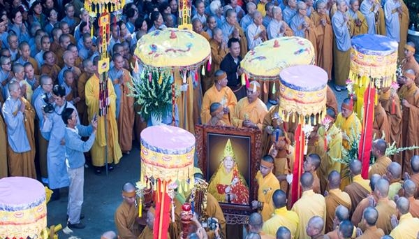 Lâm Đồng: Lễ cung tống kim quan HT.Thích Pháp Chiếu nhập bảo tháp 