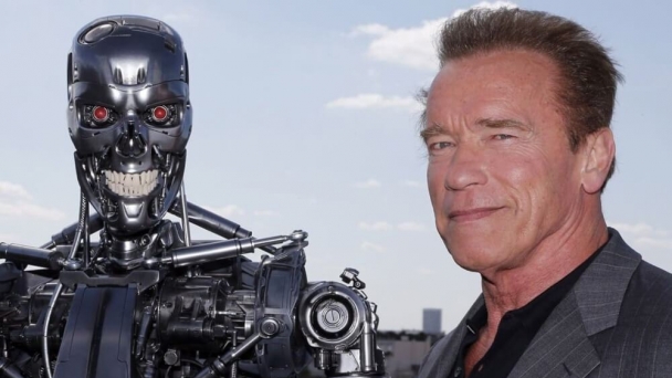 Siêu sao hành động Arnold Schwarzenegger nói không với thịt