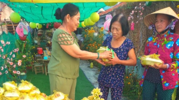 Quán chay Minh Thiện, Tiền Giang phát 100 bữa ăn sáng