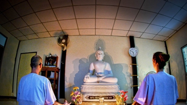 Phật dạy: Hôn nhân sẽ tốt đẹp khi vợ chồng cùng có niềm tin, giữ giới, bố thí, trí tuệ
