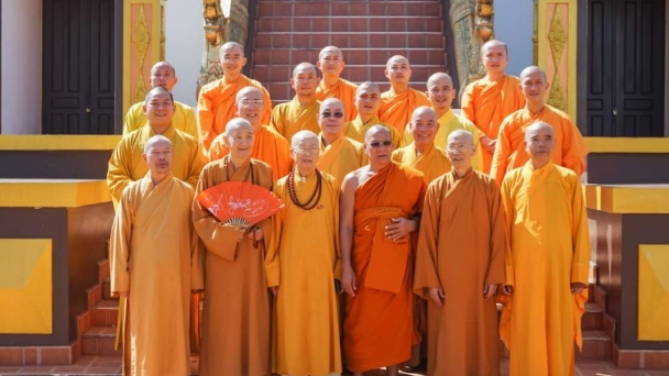 Hòa thượng Thích Tánh Nhiếp cùng phái đoàn thăm Ban Trị sự Phật giáo tỉnh Chanpasak, Lào