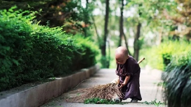 “Quét rác chứ đừng quét đất”