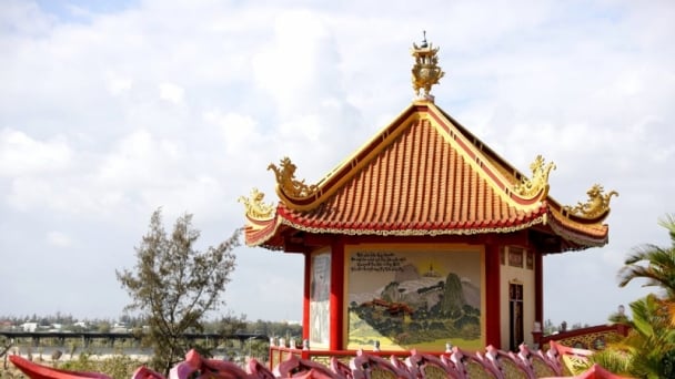 Bộ tranh sứ độc bản tại chùa Quán Thế Âm xác lập kỷ lục Việt Nam