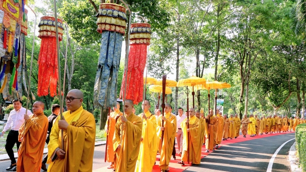 Bình Dương: Đại lễ cầu siêu Tiết Thanh minh tại Hoa viên nghĩa trang