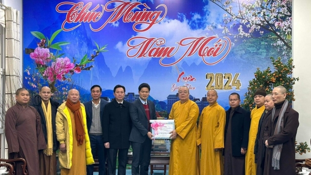 Lai Châu: Ban Trị sự Phật giáo tỉnh chúc Tết chính quyền