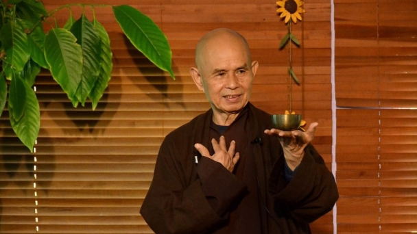 'Đừng xây tháp cho thầy'