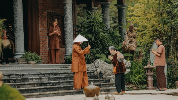 Những lý do bạn nên đi chùa