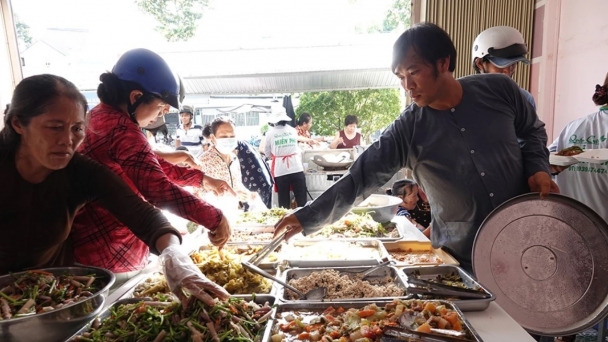 Quán cơm chay miễn phí 'độc lạ' ở miền Tây