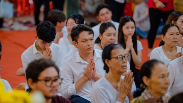 Đồng bào Khmer sinh sống ở Sài Gòn đón lễ Sene Dolta