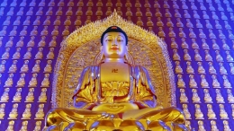 Chiêm ngưỡng tôn tượng Đức Bổn Sư ở chánh điện mới Học viện Phật giáo VN tại TP.HCM