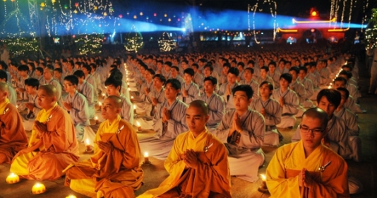 Niệm Phật có ảnh hưởng gì đến sức khỏe tinh thần và thể chất của con người?
