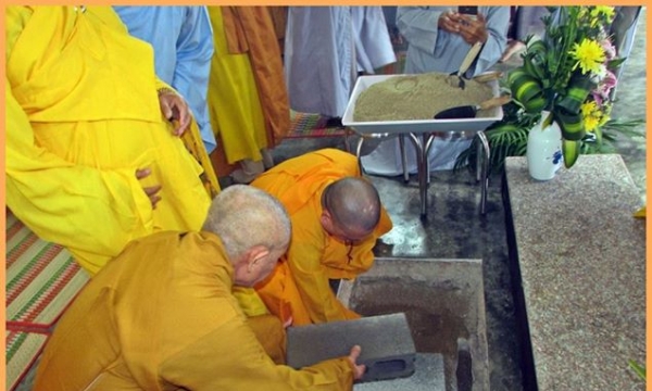 Lễ đặt viên đá tái thiết ngôi chánh điện chùa Sắc Tứ Kim Sơn