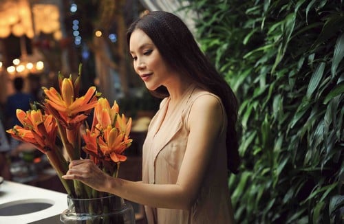 Ca sĩ Hồ Quỳnh Hương: Ăn chay và ngồi thiền giúp tôi đẹp hơn