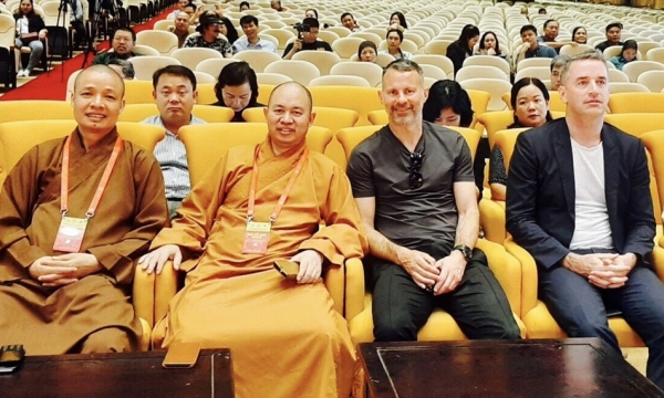 Huyền thoại M.U ghé thăm chùa Tam Chúc - nơi sắp diễn ra Vesak 2019