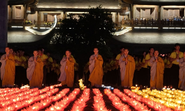 Lễ hội Hoa đăng cầu nguyện thế giới hòa bình tại Vesak 2019